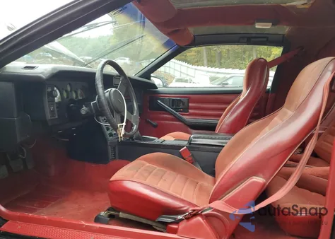 1986 Chevrolet Camaro из США, поврежденный, VIN 1G1FP87H9GN101270